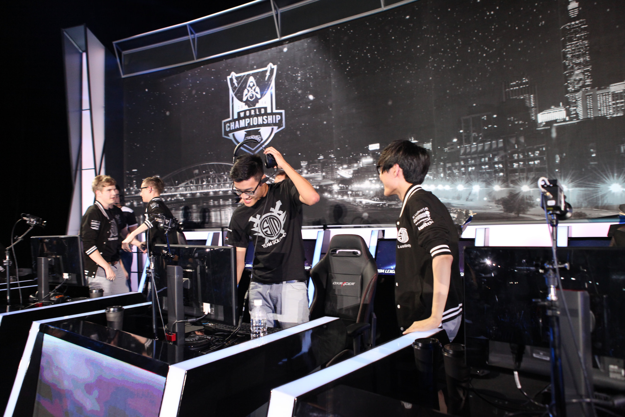 WBG全球总决赛零封LCK劲旅,中野联动引领LPL赛区强势突破-电竞比分网 WBG全球总决赛零封LCK劲旅,中野联动引领LPL赛区强势突破-电竞比分网